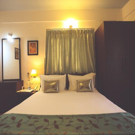 Hotel Casa Broadway Calcutta Buitenkant foto